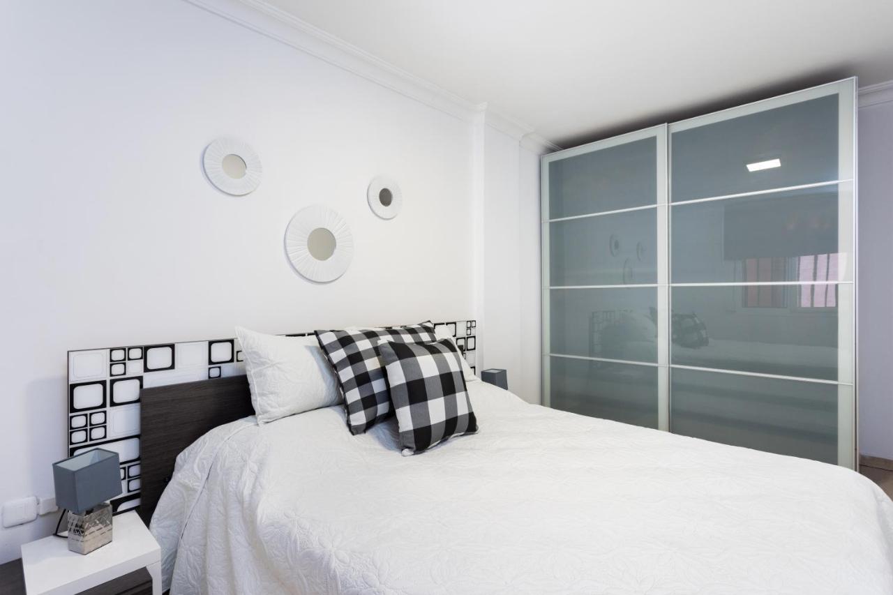 Home2Book Fantastic 160M2 Terrace Flat & Bbq Radazul Bagian luar foto